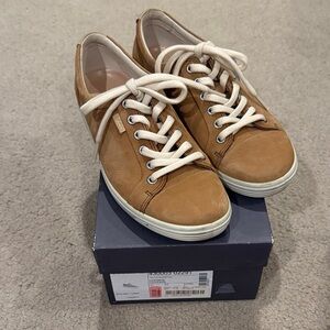 Ecco Women's Tan Sneakers Size 38